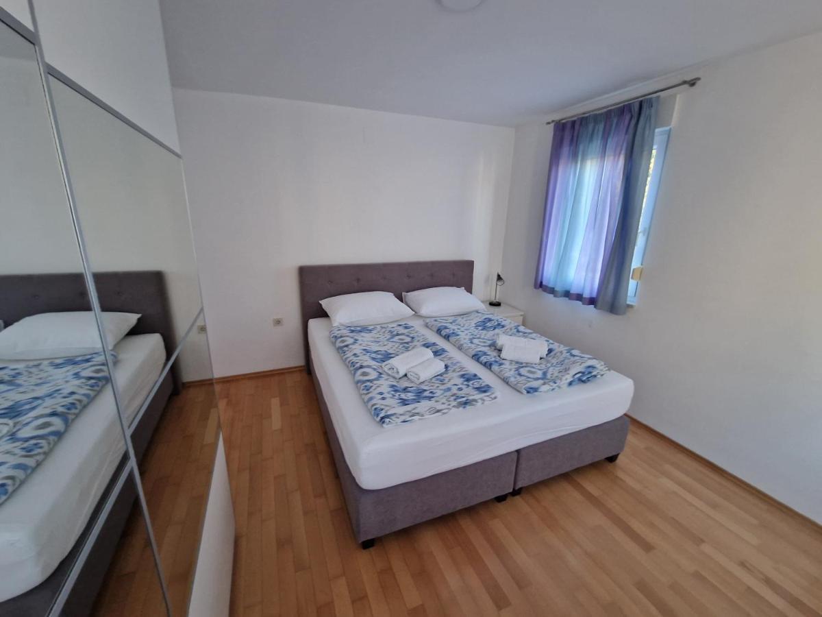 Apartments Vedran Punat Buitenkant foto